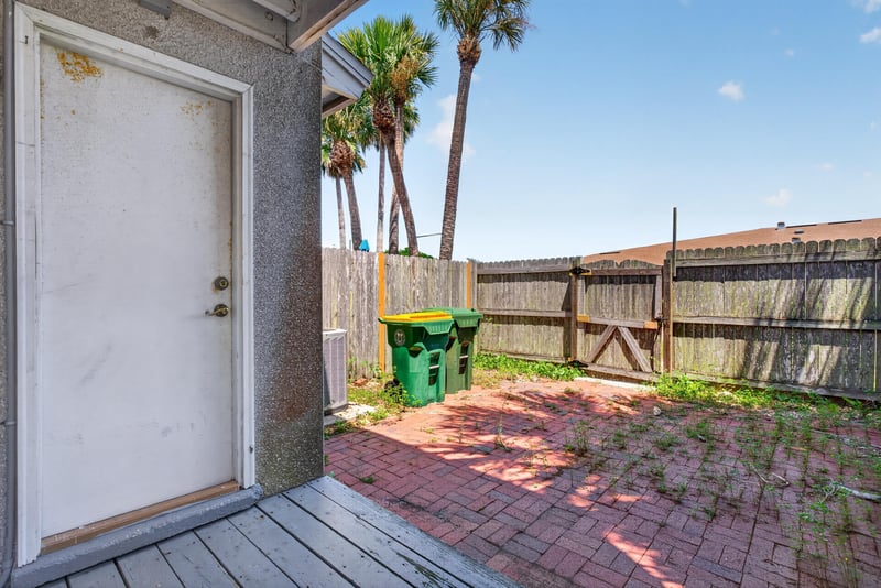 Photo 4 of 340 S 14th Ave E APT A, Jacksonville Beach, FL 32250, Jacksonville Beach, FL 32250, photographed by Megapixeler