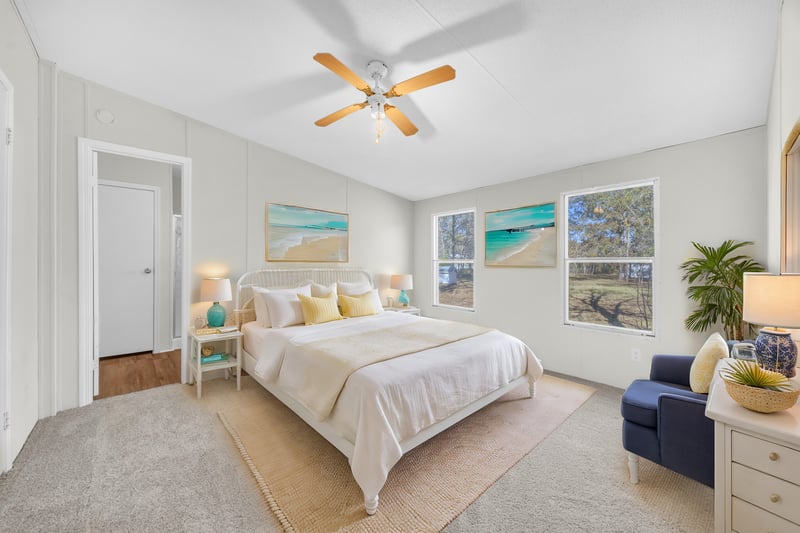 Master bed at 5590 Co Rd 214, Keystone Heights, FL 32656