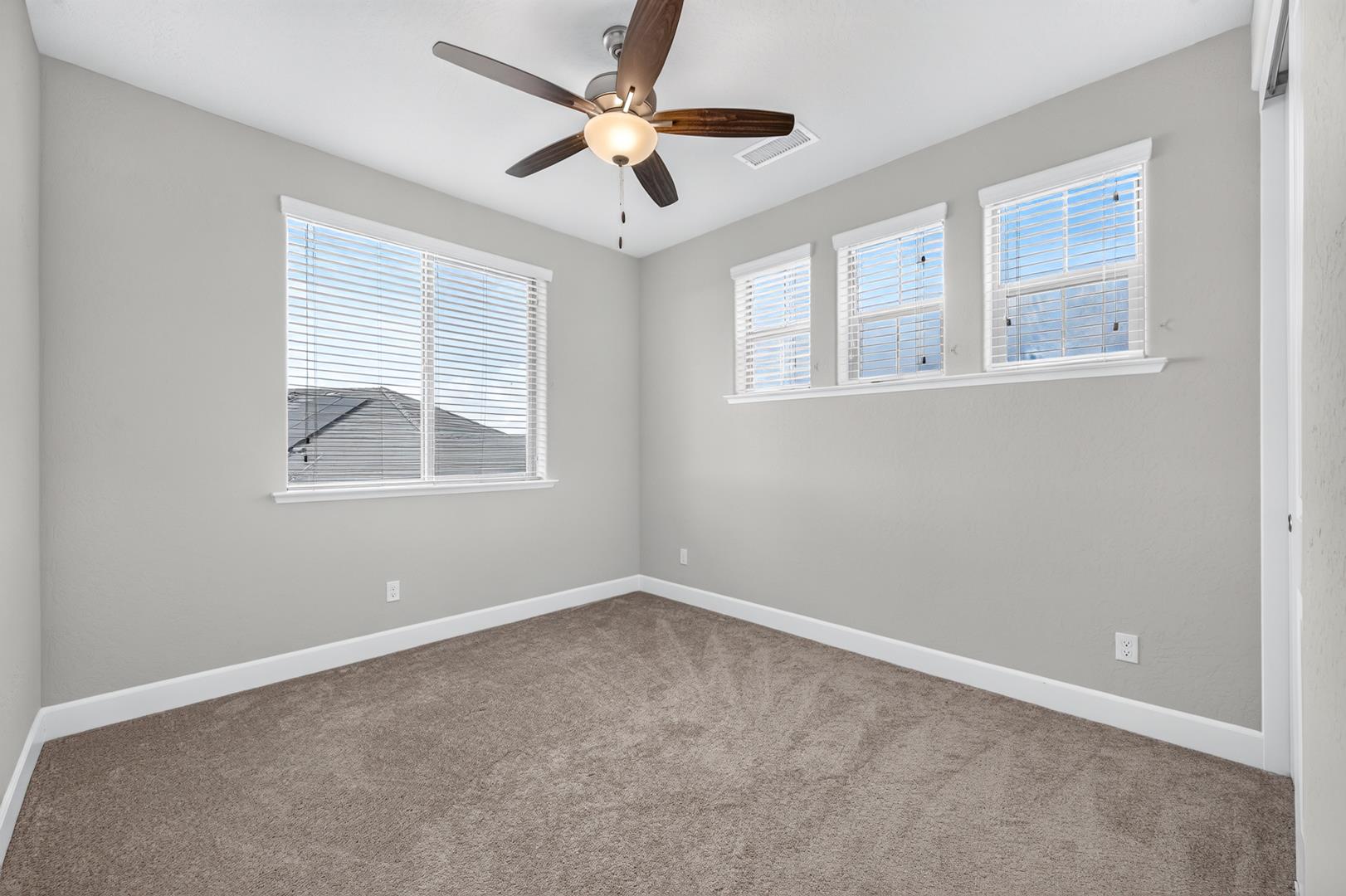 20175 Hazelwood Ln, photo 57