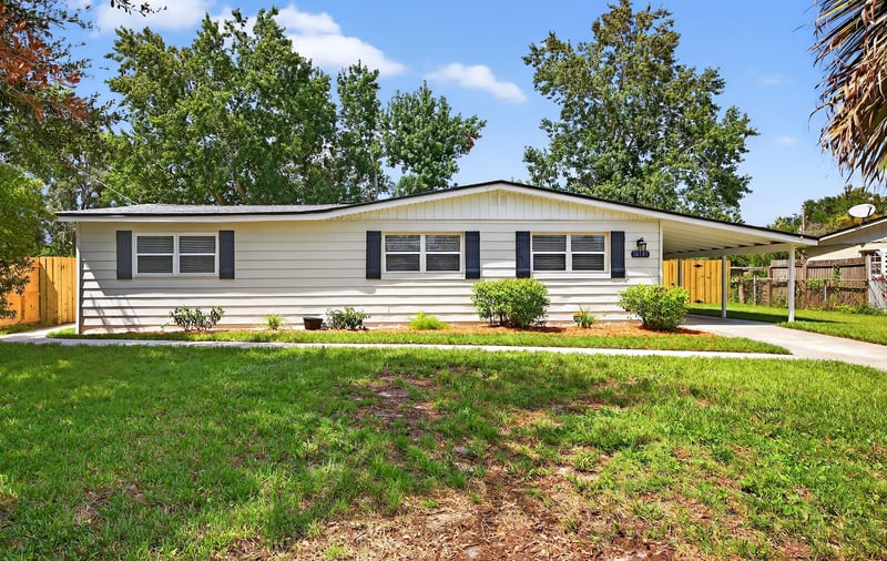 Photo 2 of 10721 Indies Dr N, Jacksonville, FL 32246, photographed by Megapixeler