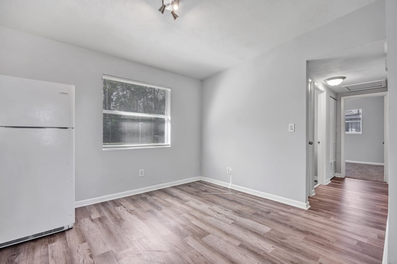 Photo 23 of 858 Le Brun Dr, Jacksonville, FL 32205, photographed by Megapixeler