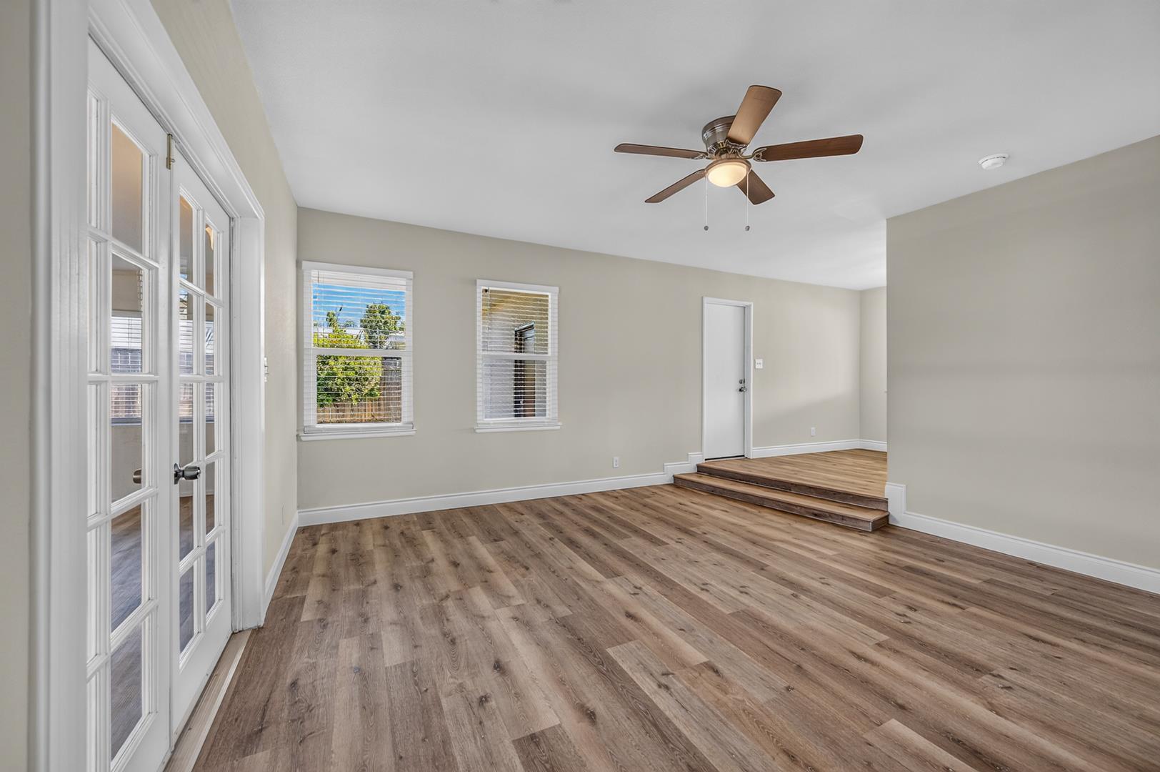 957 W Pico Ave, photo 11