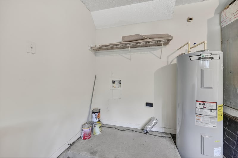 Laundry at 12799 Glade Springs Dr S, Jacksonville, FL 32246