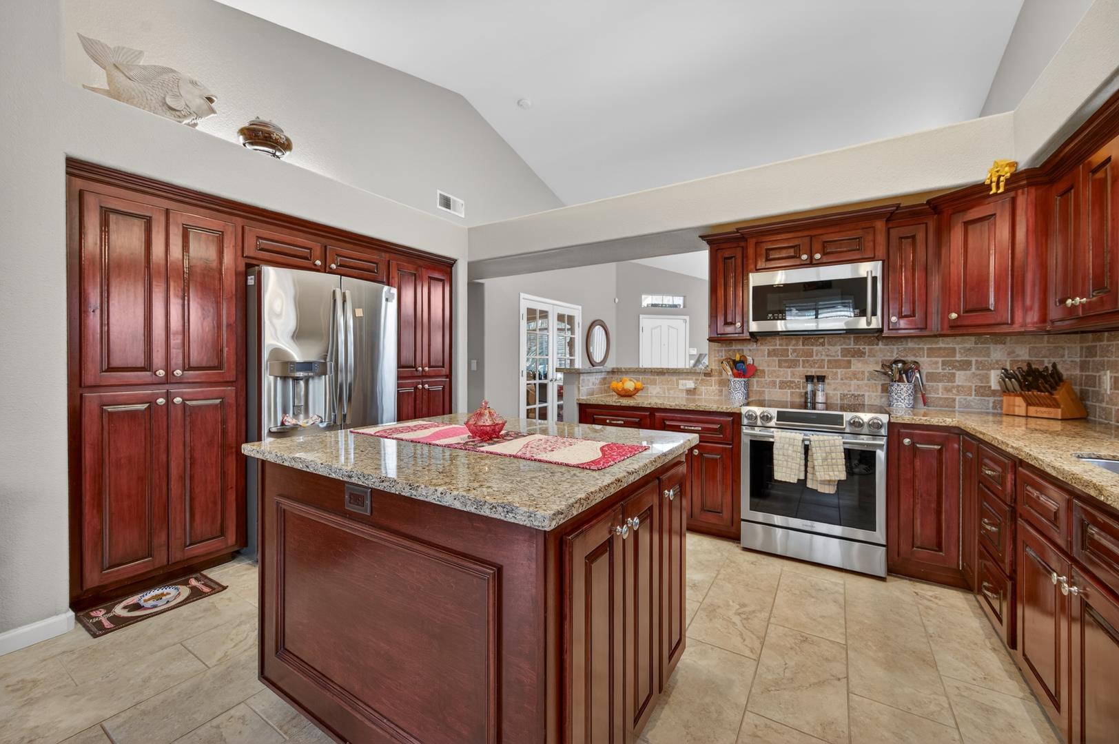 2450 E Fox Glen Ave, photo 17