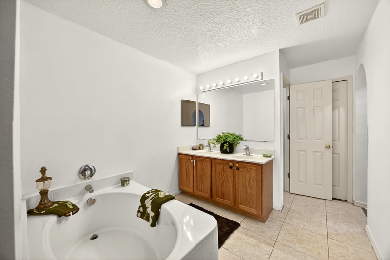 Photo 22 of 5537 Shady Pine St S, Jacksonville, FL 32244, photographed by Megapixeler