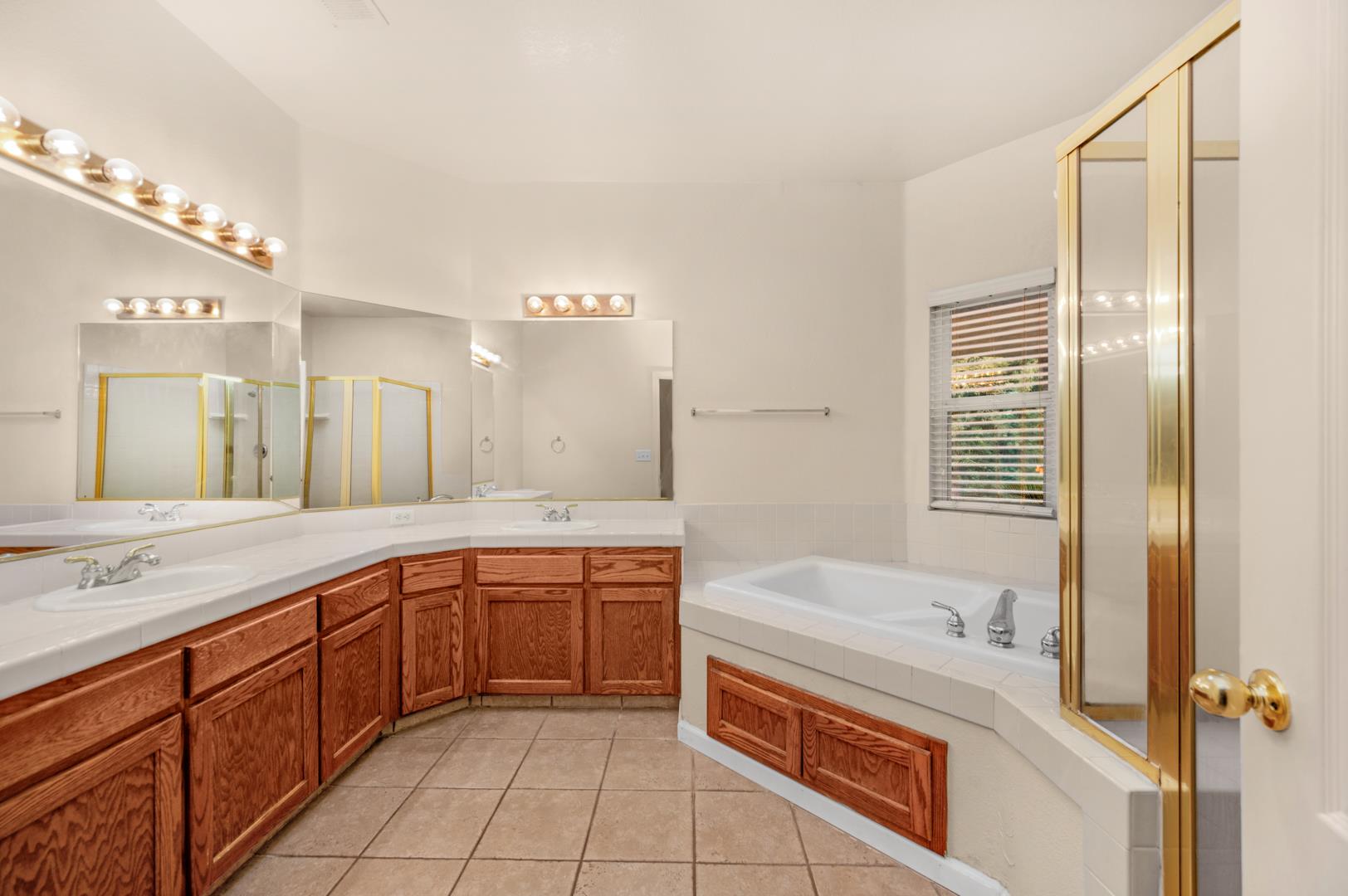 239 N Timmy Ave, photo 27