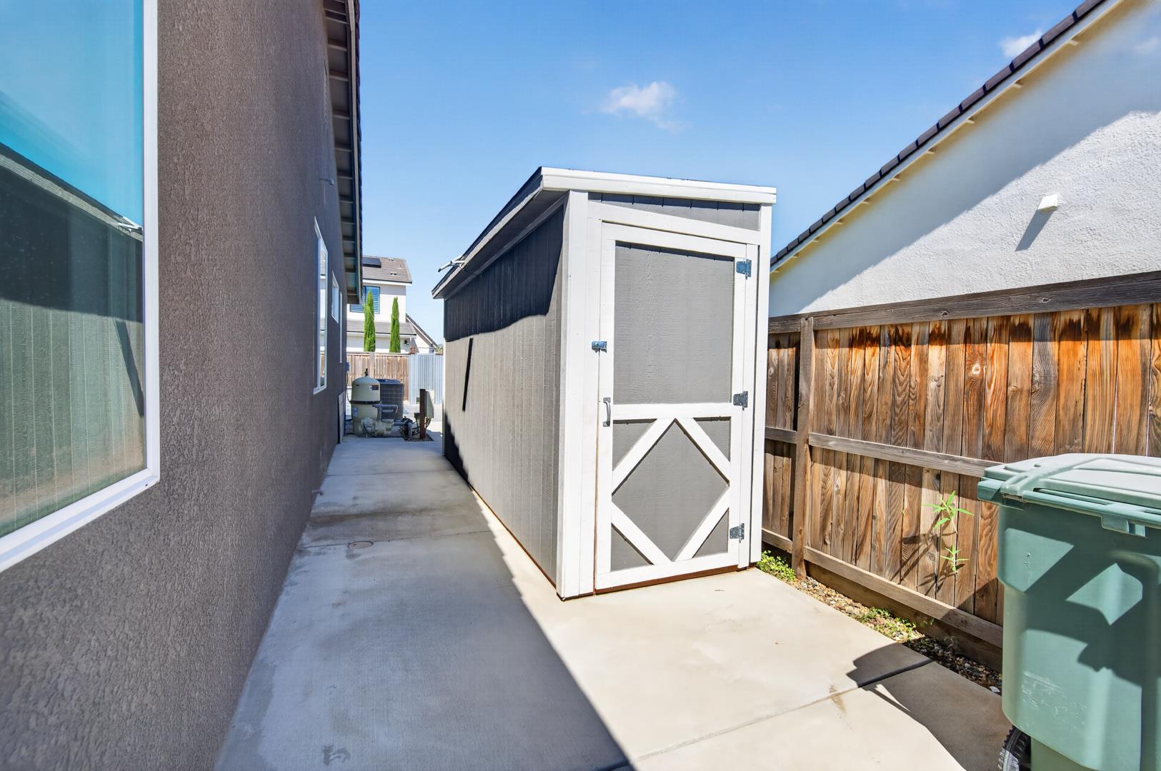 2086 N Phillip Ave, photo 76