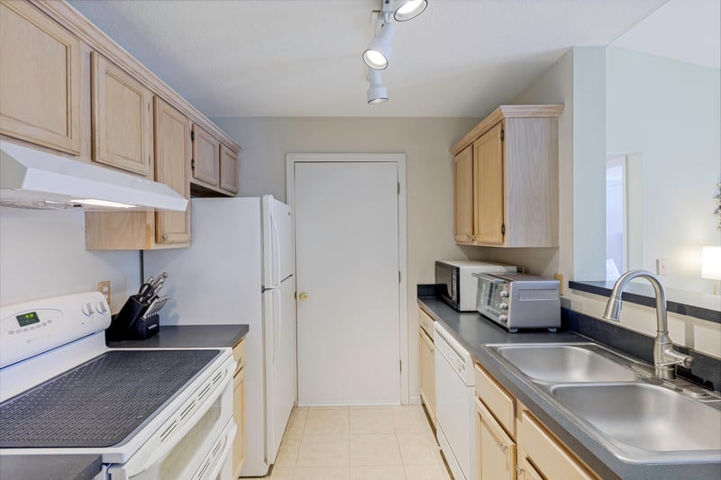 Kitchen3 at 7701 Timberlin Park Blvd, Jacksonville, FL 32256