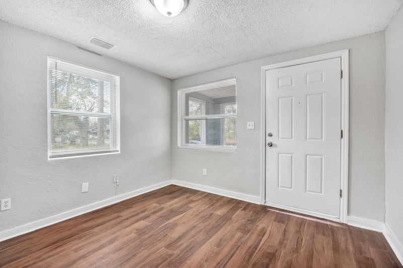 Photo 12 of 1750 W 29th St, Jacksonville, FL 32209, photographed by Megapixeler