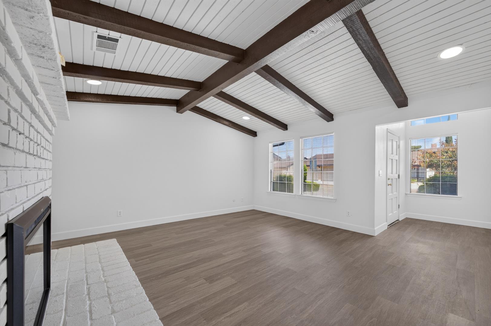1657 Willow Ave, photo 23