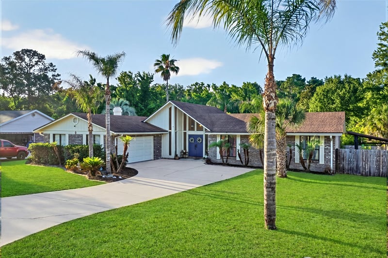 Photo 6 of 2556 Bottomridge Dr, Orange Park, FL 32065, photographed by Megapixeler
