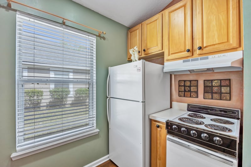 Photo 39 of 636 Wyndham Ct, Orange Park, FL 32073, photographed by Megapixeler