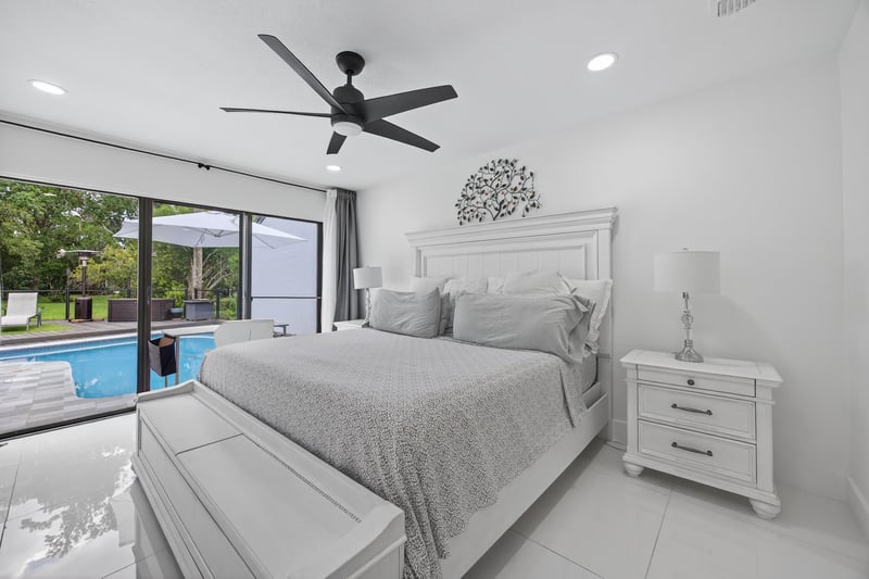 Photo 22 of 7805 Baymeadows Cir W, Jacksonville, FL 32256, photographed by Megapixeler