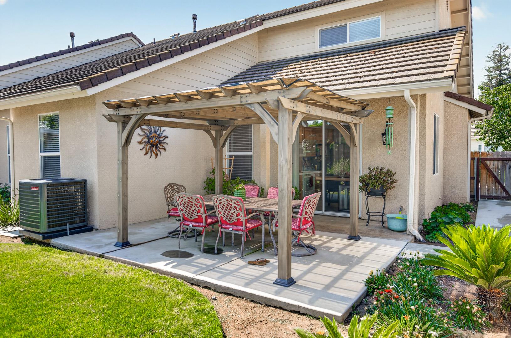 337 Village Dr, photo 88