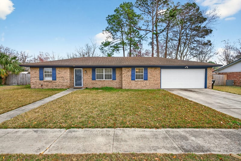 Front Closer at 217 Quince Ct, Orange Park, FL 32073