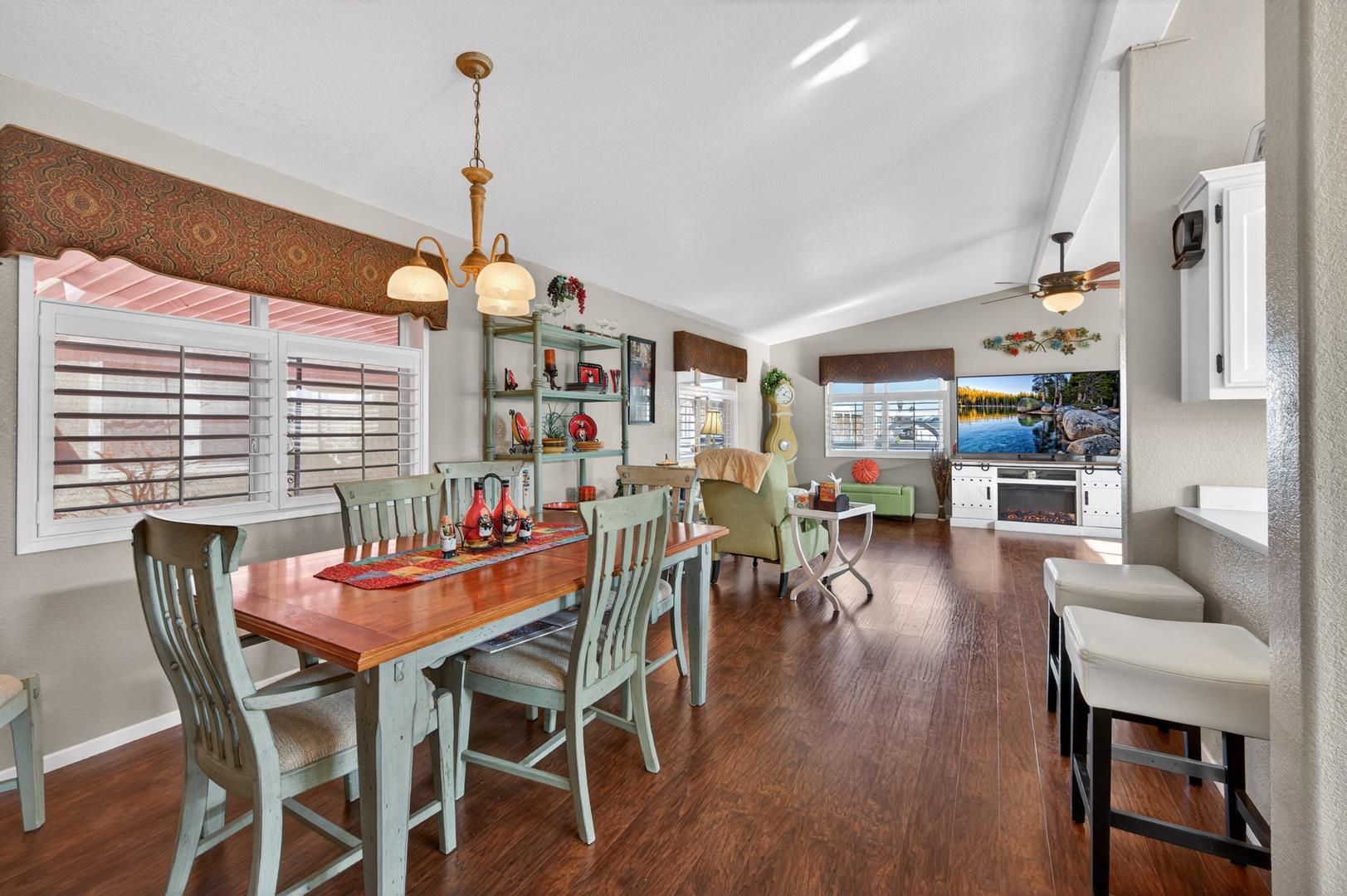 105 W Herndon #3, photo 14