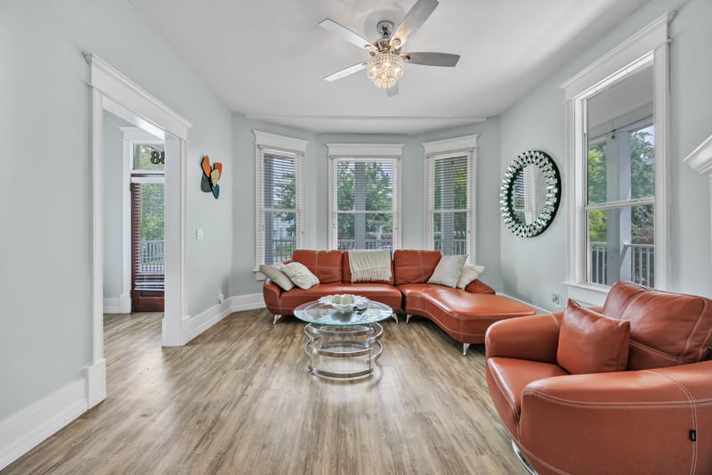 Photo 7 of 138 7th St W, Jacksonville, FL 32206, photographed by Megapixeler