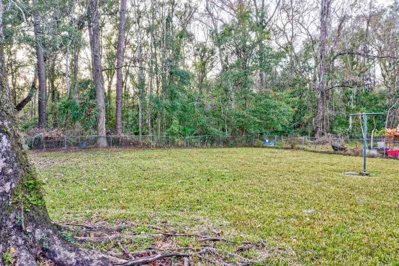 Photo 33 of 858 Le Brun Dr, Jacksonville, FL 32205, photographed by Megapixeler