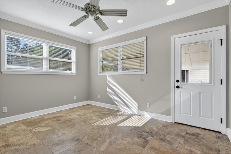 Photo 16 of 6942 Waikiki Rd, Jacksonville, FL 32216, photographed by Megapixeler