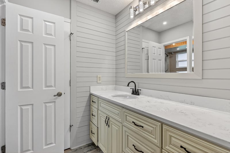 Primary Bath at 3556 Lazy Willow Ct, Jacksonville, FL 32223