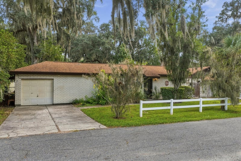 Photo 3 of 6871 Hyde Grove Ave, Jacksonville, FL 32210, photographed by Megapixeler
