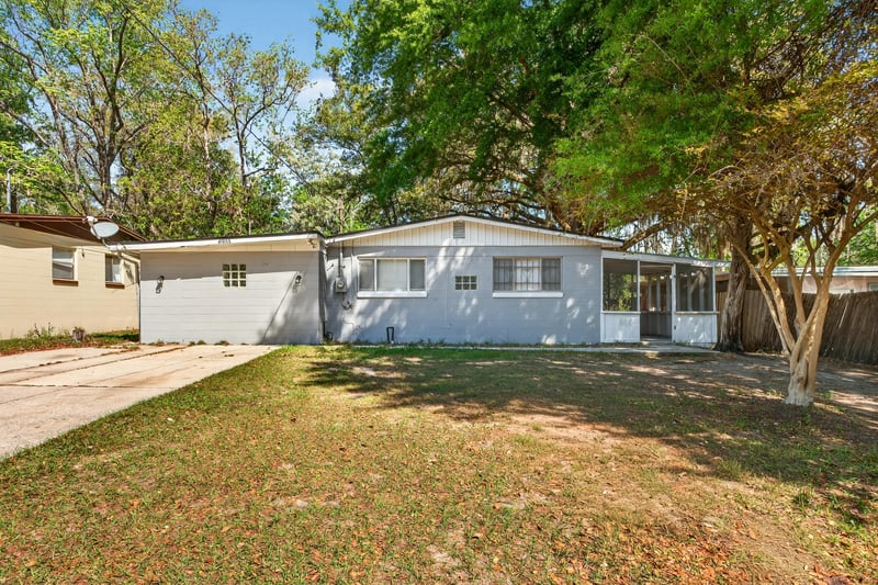 Photo 1 of 6955 Miss Muffet Ln S, Jacksonville, FL 32210, photographed by Megapixeler