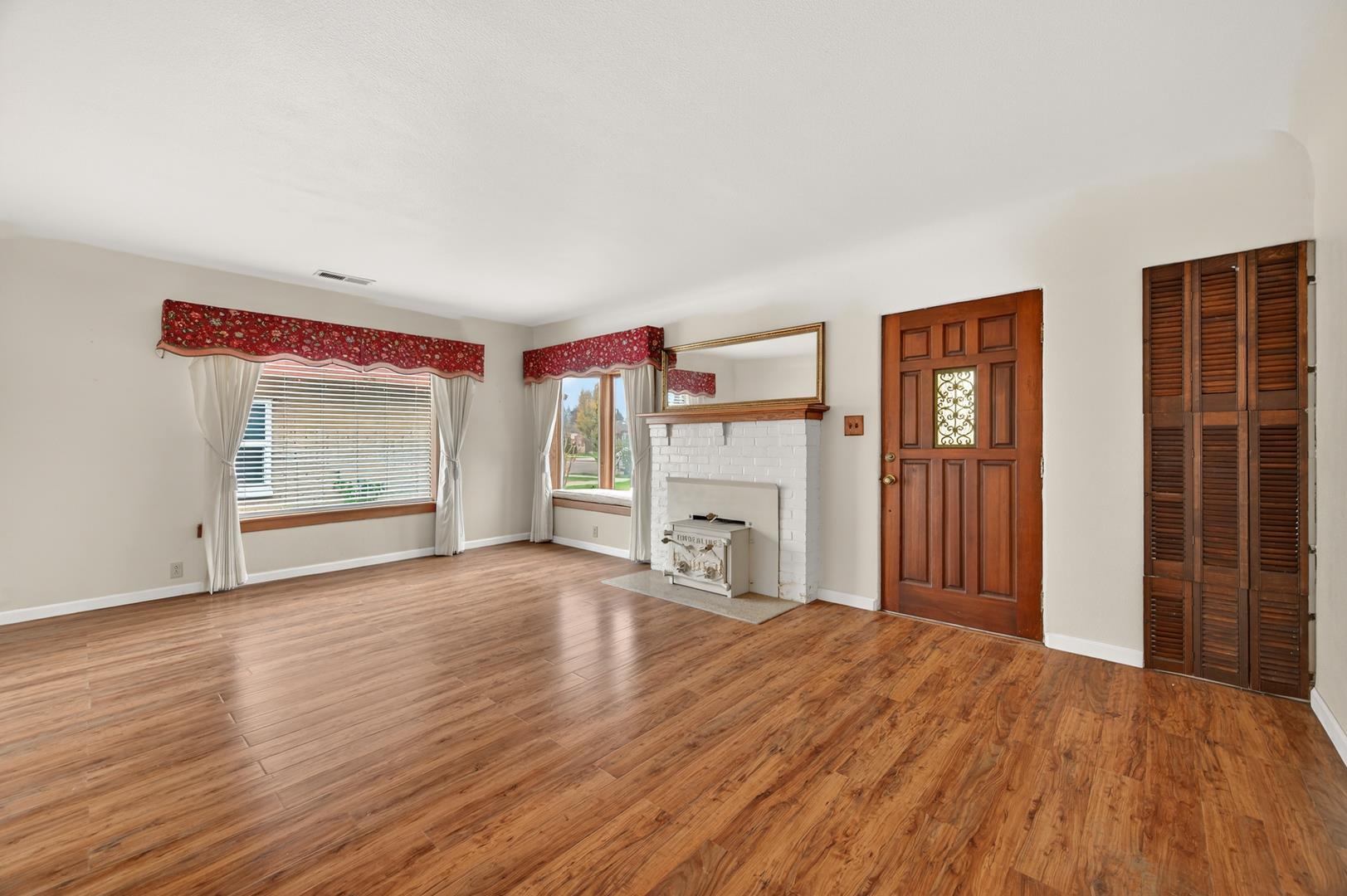 311 S K St, photo 8