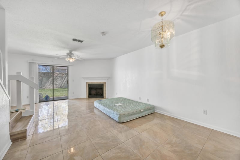 Photo 10 of 8300 Plaza Gate Ln unit 1062, Jacksonville, FL 32217, photographed by Megapixeler