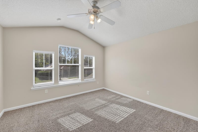 Suite at 9205 Redtail Dr, Jacksonville, FL 32222