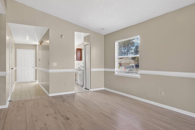 Dining Area at 8745 Buzz Ct, Jacksonville, FL 32216