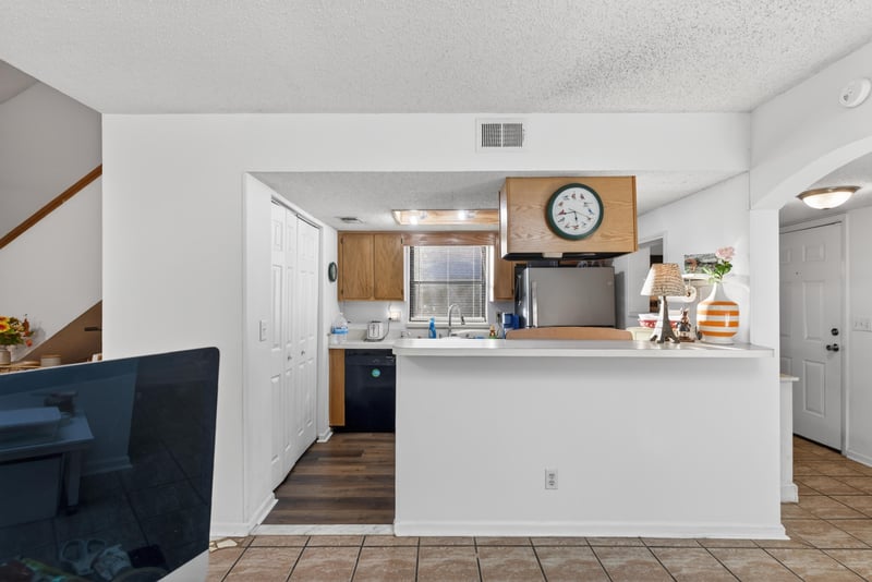 Photo 9 of 5610 Pinebay Cir S, Jacksonville, FL 32244, photographed by Megapixeler