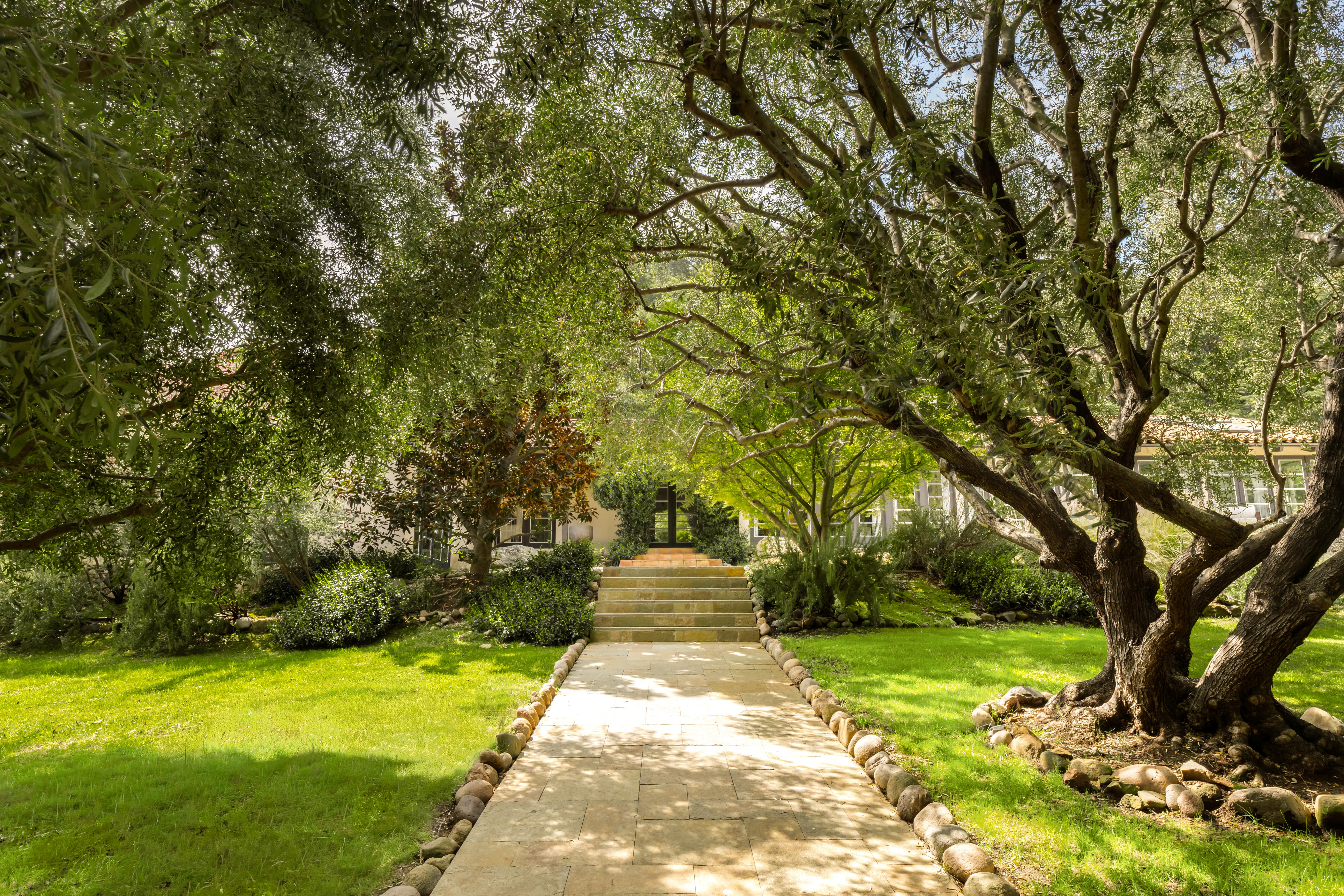 FPV immersive flythrough of 647 Old Topanga Canyon Rd, Topanga, CA — real estate video production by VirTour Media delivering a cinematic journey through the interior and exterior of this Ventura County-adjacent canyon residence. Our team captured still photography, a cinematic property video, a lifestyle video, an agent narration, a true vertical social media reel, and an FPV video tour throughout the midday.