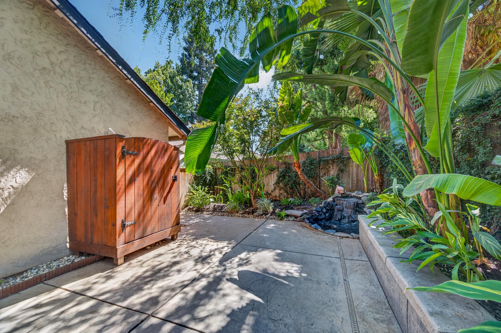 6495 N Vagedes Ave, photo 46