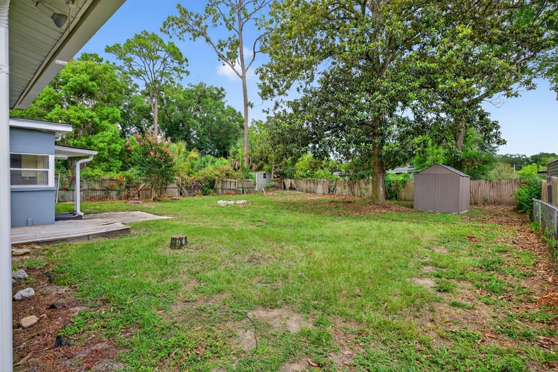 Photo 35 of 6191 Mercer Cir E, Jacksonville, FL 32217, photographed by Megapixeler