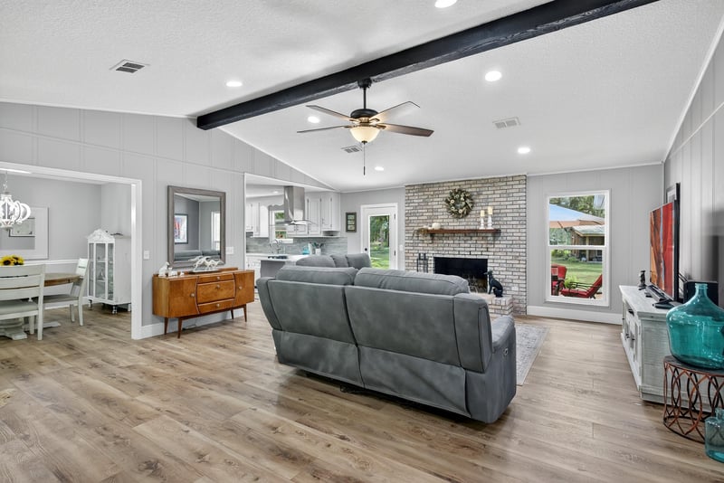 Photo 11 of 6049 Taylor Rd, Jacksonville, FL 32234, photographed by Megapixeler