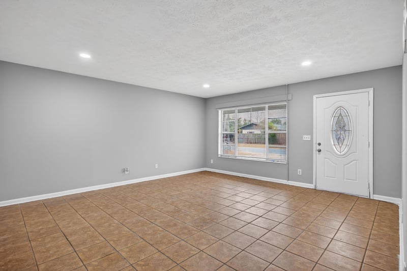 Photo 7 of 7815 Jaguar Dr, Jacksonville, FL 32244, photographed by Megapixeler