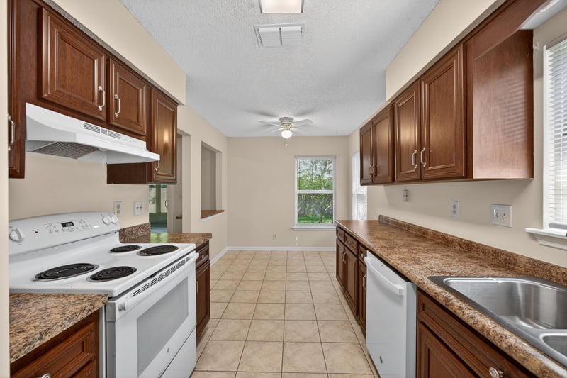 Kitchen & Breakfast Nook at 11509 Delegate Ct, Jacksonville, FL 32246