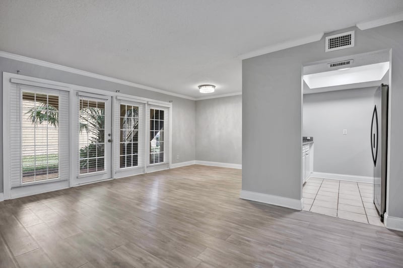 Photo 5 of 3929 Mission Dr unit 5, Jacksonville, FL 32217, photographed by Megapixeler