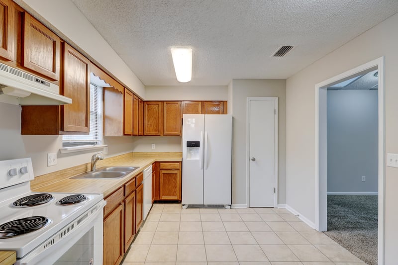 Kitchen at 12924 Tree Way Ln, Jacksonville, FL 32258