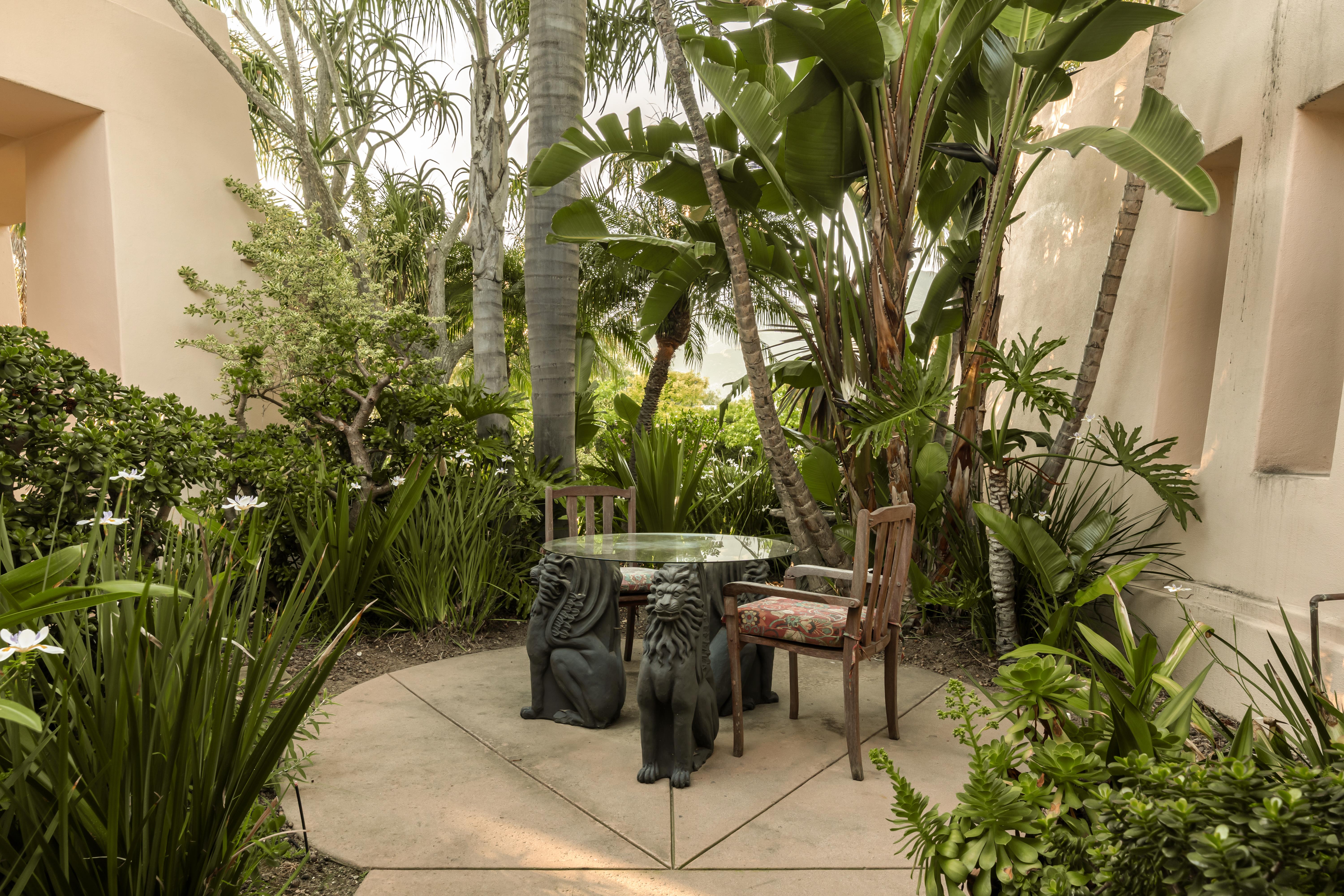 Professional real estate photography of 11 Hunt Drive Santa Barbara CA — 70-photo GTS Package by VirTour Media
