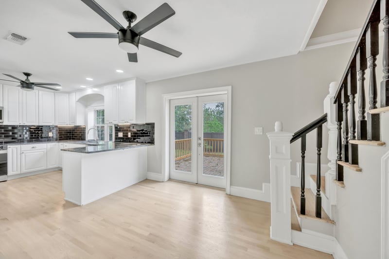 Photo 21 of 1210 Inwood Terrace, Jacksonville, FL 32207, photographed by Megapixeler