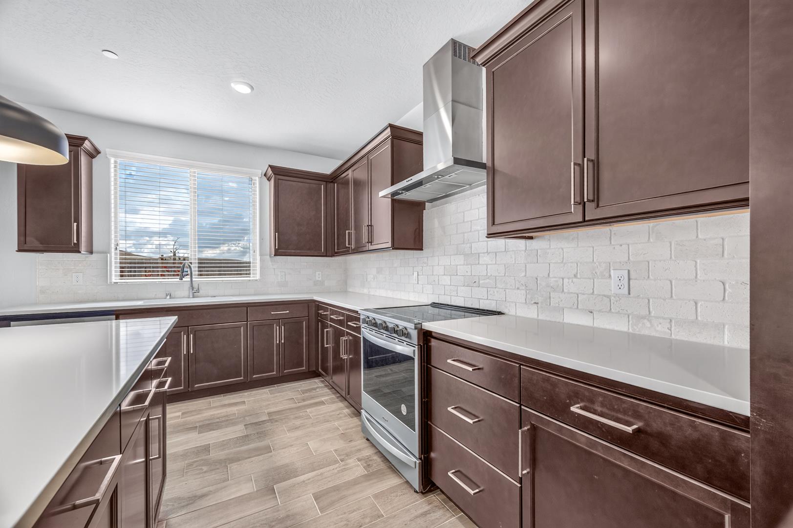 20175 Hazelwood Ln, photo 37