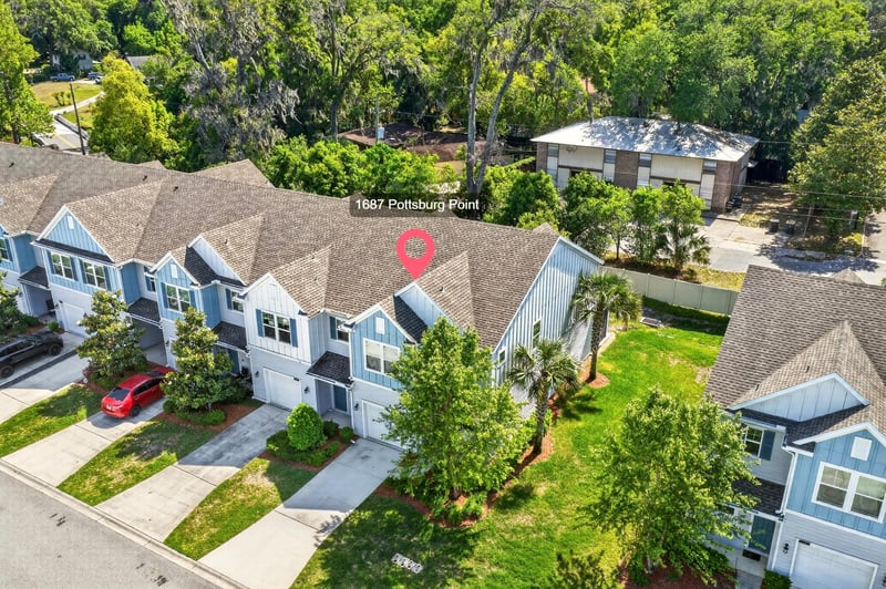 Photo 4 of 1687 Pottsburg Point Dr, Jacksonville, FL 32207, photographed by Megapixeler