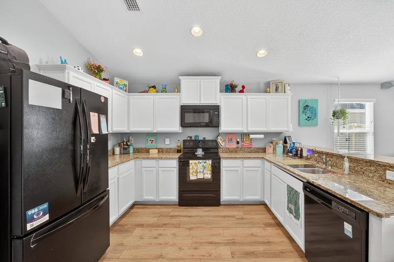Photo 12 of 3286 Hidden Meadows Ct, Green Cove Springs, FL 32043, photographed by Megapixeler