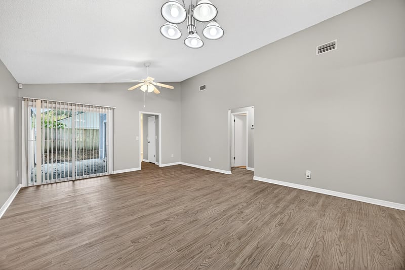 Photo 6 of 2217 Destine Ln, Atlantic Beach, FL 32233, photographed by Megapixeler