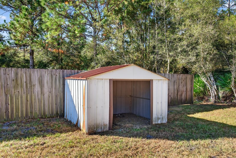 Dog House at 8342 Staplehurst Dr W, Jacksonville, FL 32244