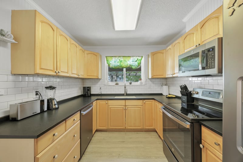 Photo 14 of 4579 Birchwood Ave, Jacksonville, FL 32207, photographed by Megapixeler