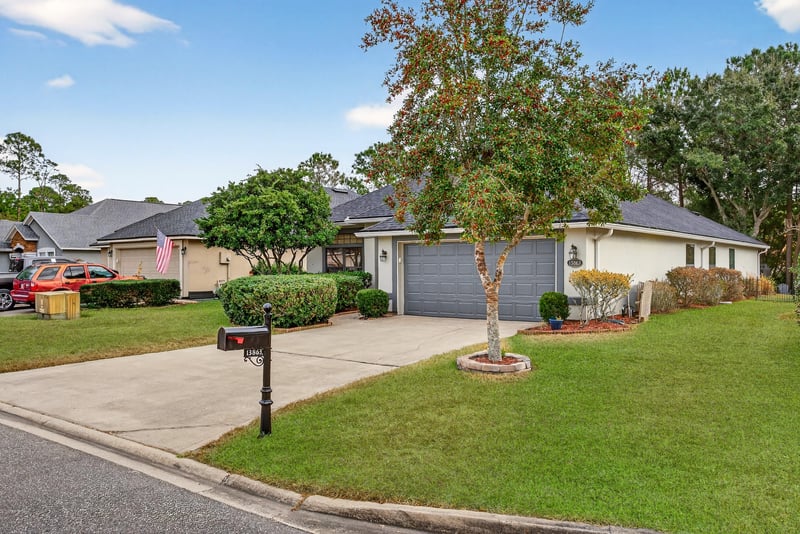 Photo 3 of 13863 Devan Lee Dr E, Jacksonville, FL 32226, photographed by Megapixeler