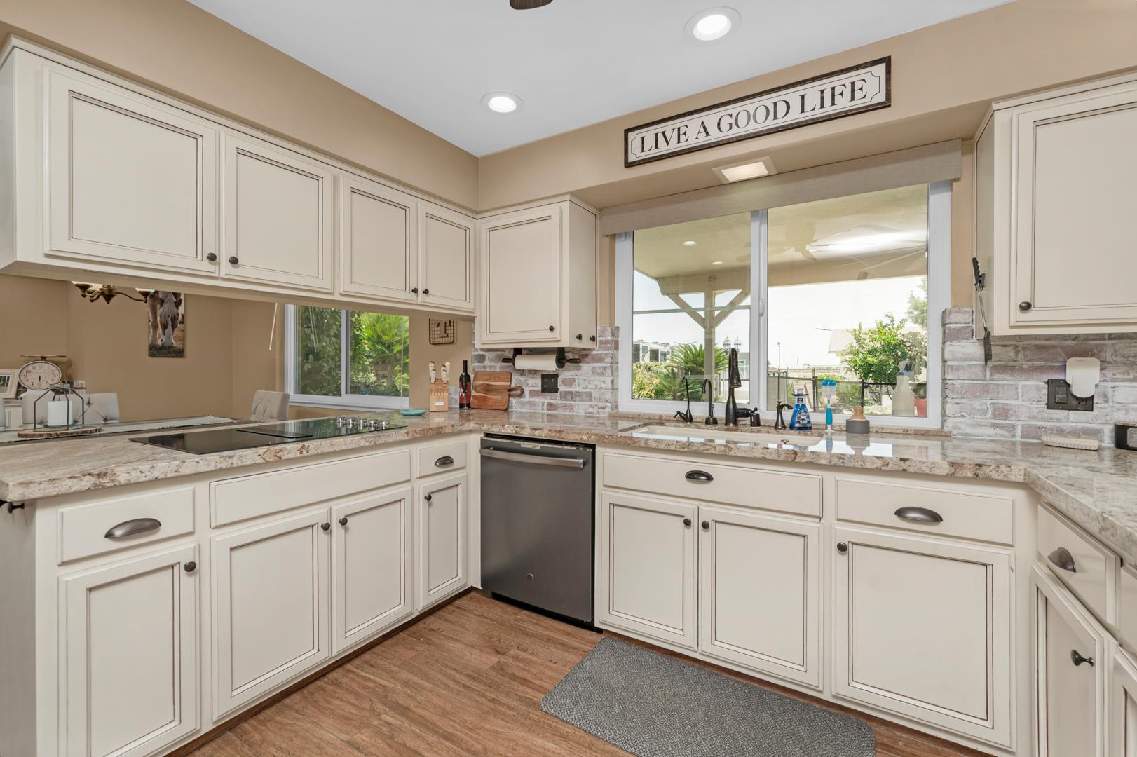7856 S Del Rey Ave, photo 30
