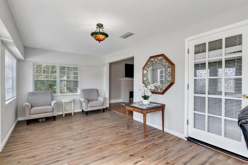 Photo 6 of 2587 Forbes St, Jacksonville, FL 32204, photographed by Megapixeler